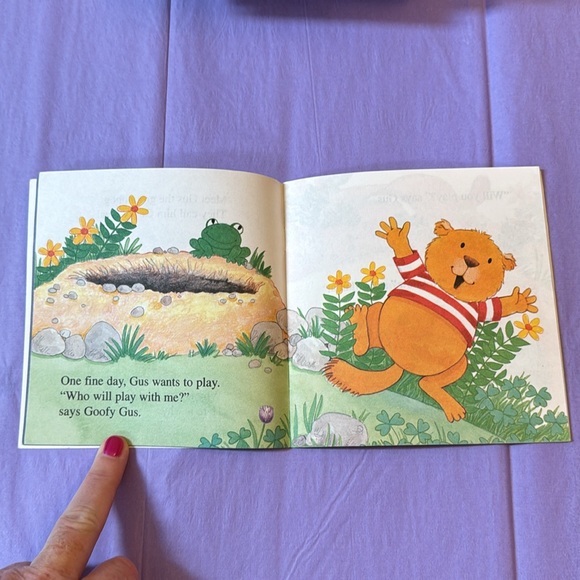 ⛱️2/$5⛱️Little Groundhog’s Shadow, education book - Picture 5 of 7
